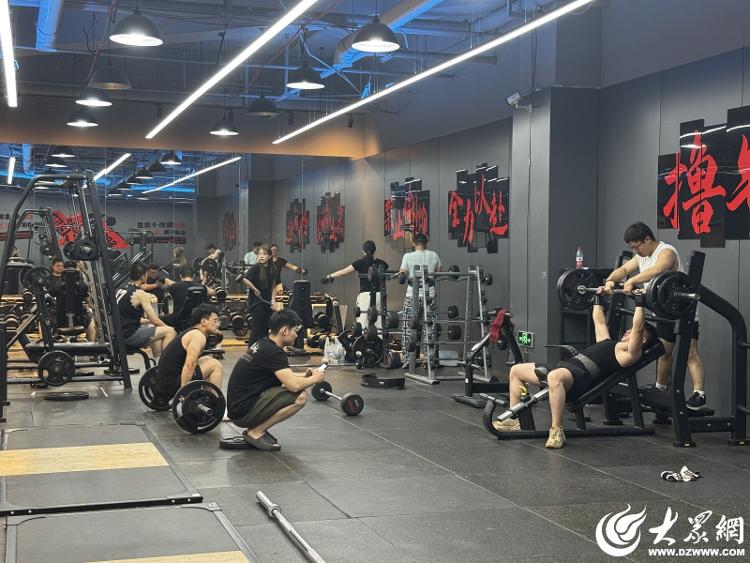 赛事组织众点存眷 “活动热”催生消耗热！东营体育市场生机实足(图3)